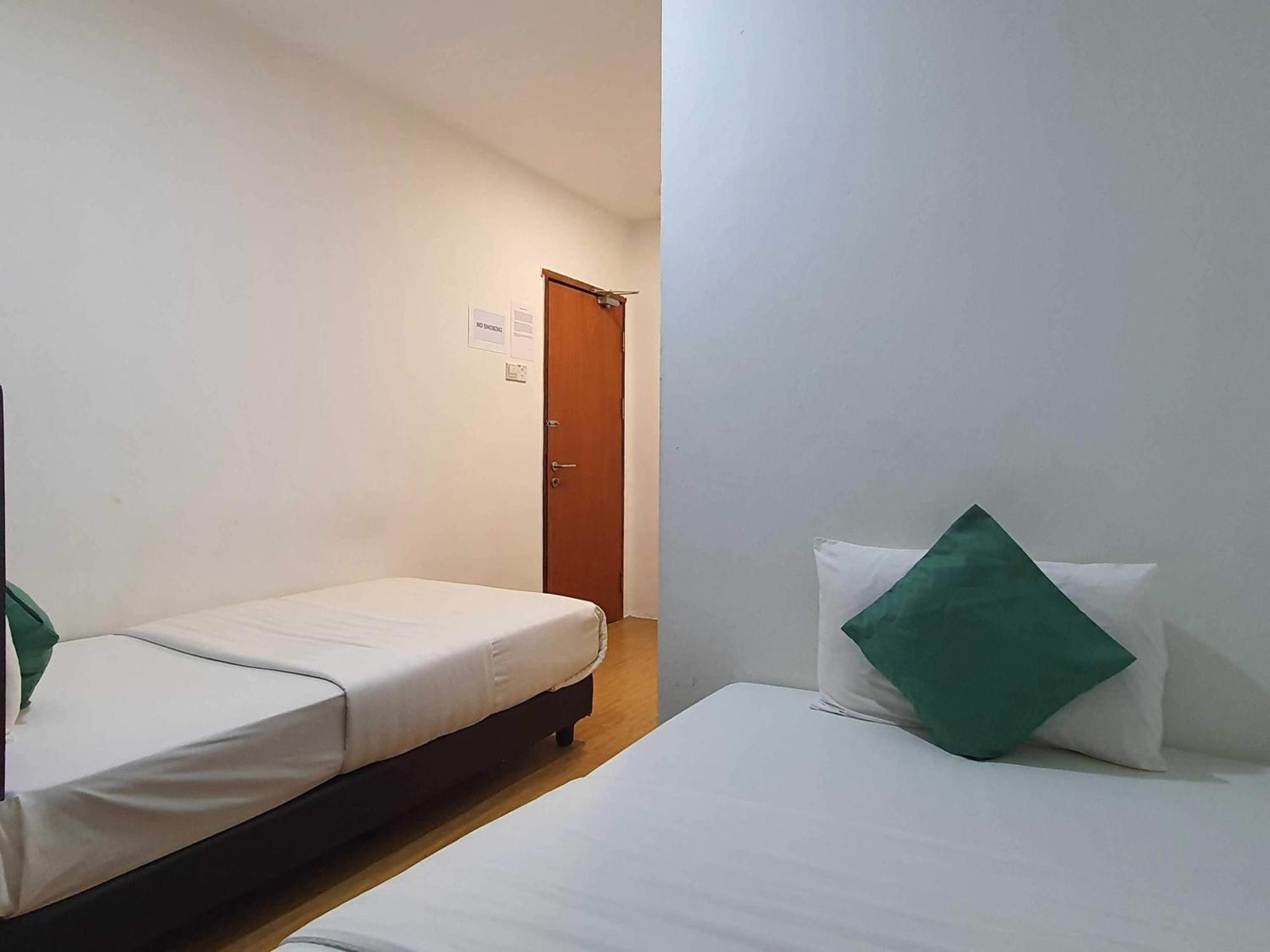 Oyo 91053 Signature Inn Miri Εξωτερικό φωτογραφία